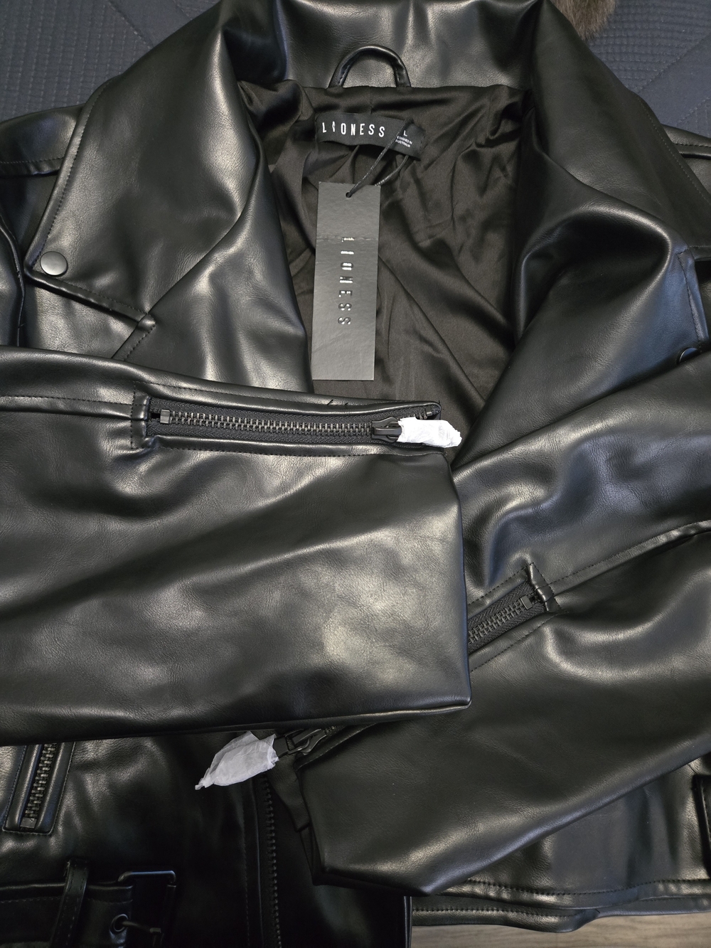 Lioness WoMen's Black Faux Leather Biker Jacket Size L NWT